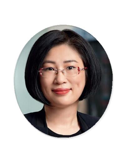 向鲁秀琼形容在可口可乐这个拥有120多年历史的梦工厂里"人有多大胆